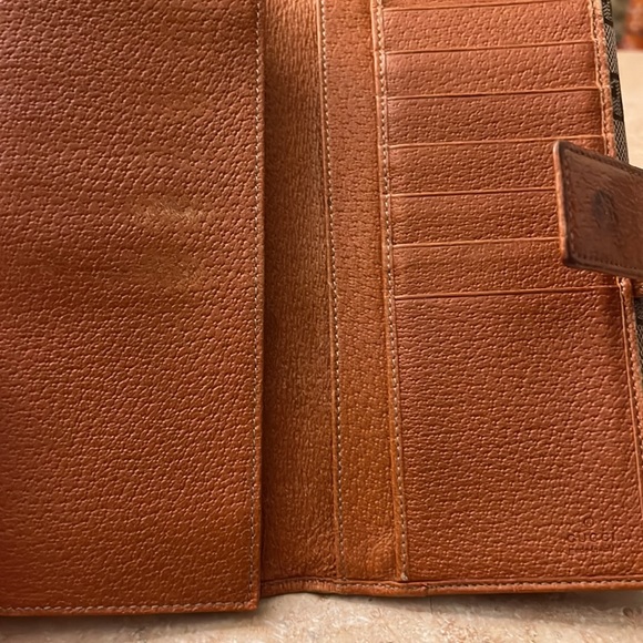 Authentic Gucci long wallet - Picture 4 of 5